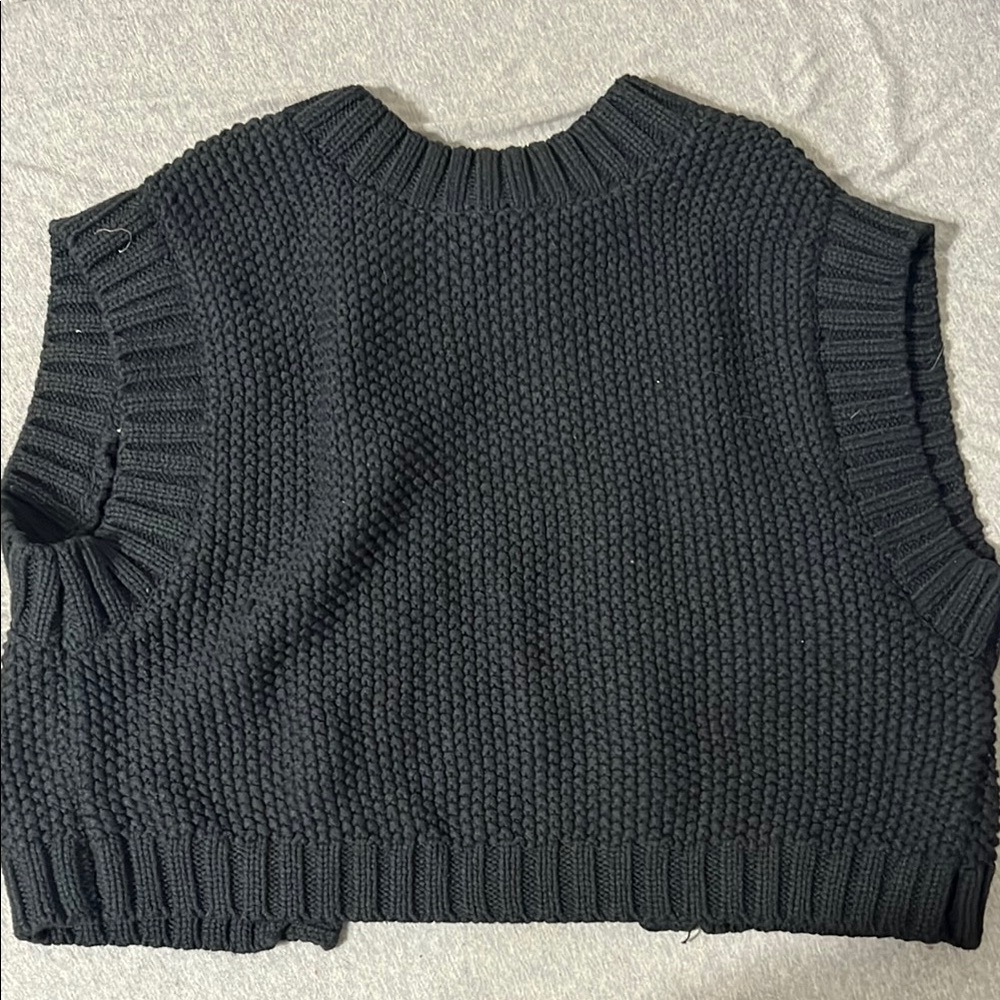 Black Crew Neck Chunky Knit Sweater